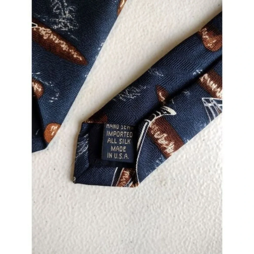 Embassy Row Mens Silk Tie Navy Blue Cigar Martini Print Hand Sewn USA‎